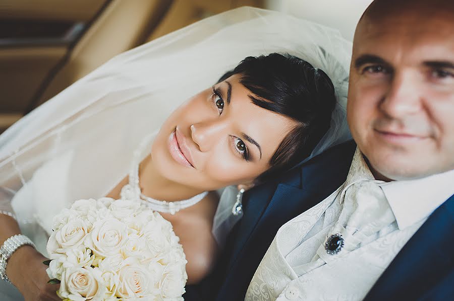 Fotógrafo de casamento Anastasiya Melnikovich (melnikovich-a). Foto de 19 de março 2014