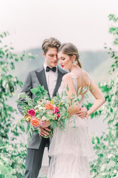 Fotógrafo de casamento Ioana Porav (ioanaporavfotog). Foto de 28 de janeiro 2021