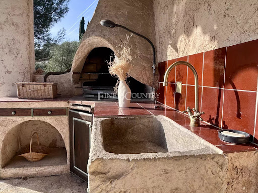 Villa avec piscine et jardin 3