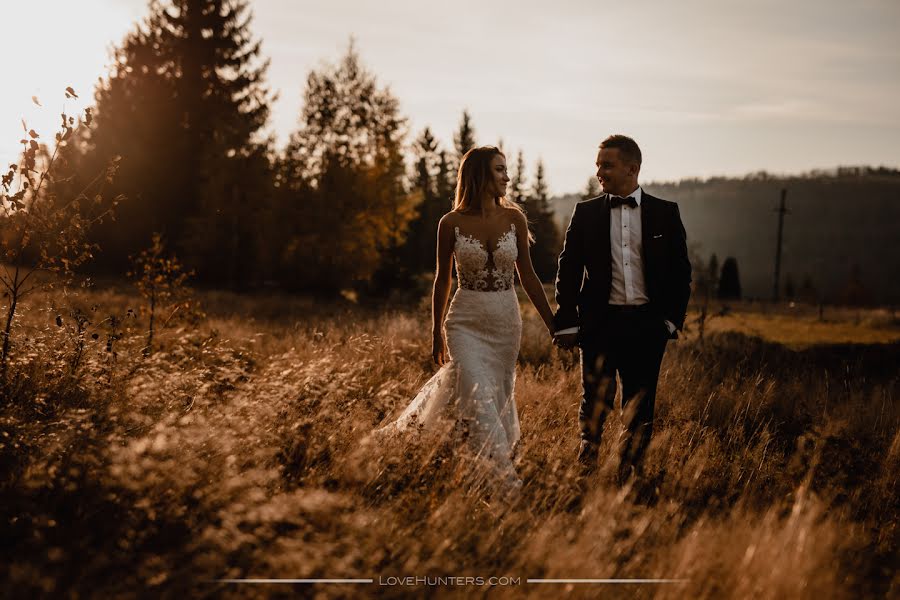 Fotografo di matrimoni Maciej Niechwiadowicz (lovehunters). Foto del 13 novembre 2019