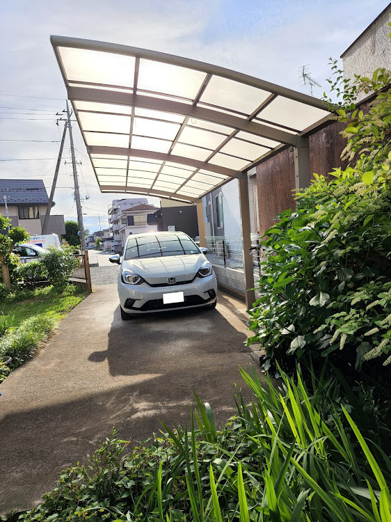 フィットの自宅の駐車場・武蔵野フーズ所沢工場・燃料計のめもりが1つ減っていた。・エネオスエネジェット所沢に関するカスタム事例の投稿画像1枚目