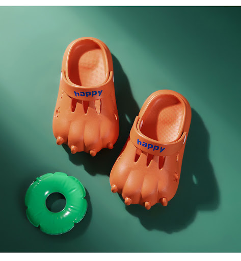 Title 2, Creative Funny Cute Slippers Sandals and Beach ...