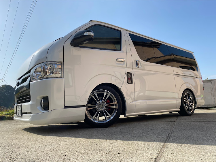 ハイエースバンの洒落屯車・洗車・カメラ練習・ハイエース好きと繋がりたい・コロナウイルスに負けるなに関するカスタム事例の投稿画像6枚目
