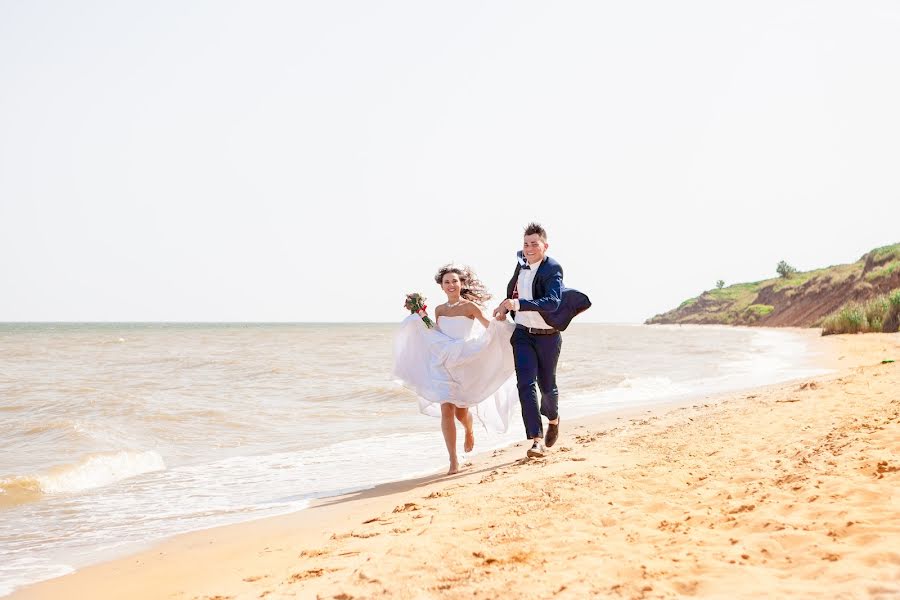 Fotógrafo de casamento Gennadiy Kalyuzhnyy (kaluzniy). Foto de 16 de julho 2016