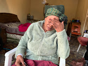 An emotional Rachel Masoeu has been living in the garage at her sister's house in Jagersfontein.