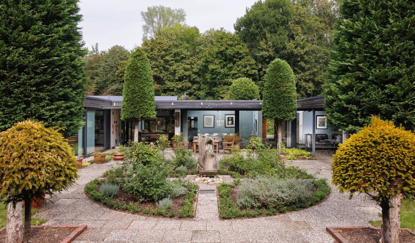 House with pool and garden Cologne