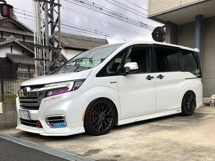ステップワゴンの本年はお世話になりました・赤虫・良いお年をに関するカスタム事例の投稿画像3枚目