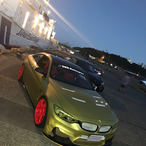 M4 クーペ