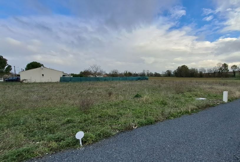  Vente Terrain à bâtir - 740m² à Avy (17800) 