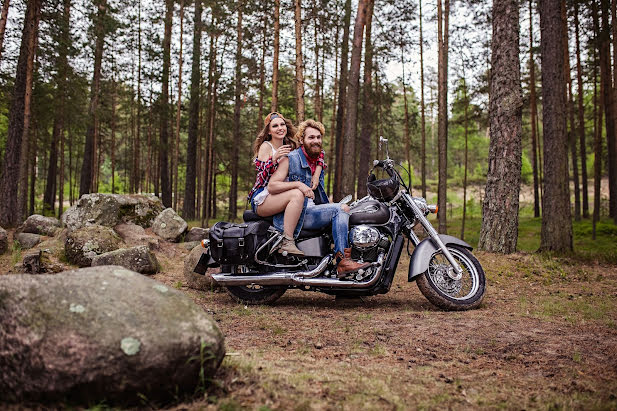 Fotógrafo de casamento Anastasiya Barsova (nastiabarsova). Foto de 21 de junho 2017