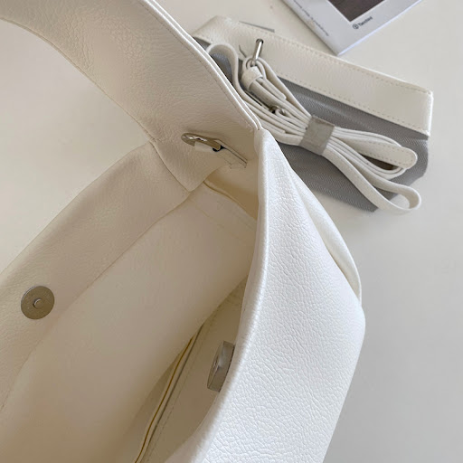 Title 7, Versatile Vintage Messenger Bag for Mother and ...