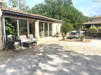 maison à Cabrières-d'Avignon (84)