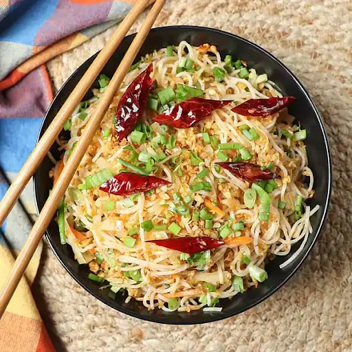 Veg Chilli Garlic Noodles