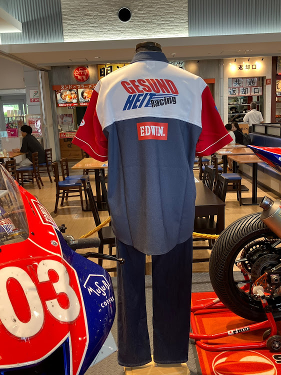 デイズ乗りの成人男性Aさんが投稿した清水PA・NEOPASA清水・8耐マシン・8耐 バイクに関するカスタム事例の投稿画像8枚目