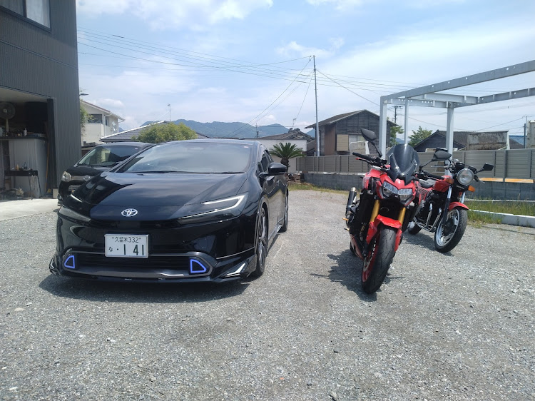 プリウスの洗車・5月もよろしくお願いします・ゴールデンウィークに関するカスタム事例の投稿画像1枚目