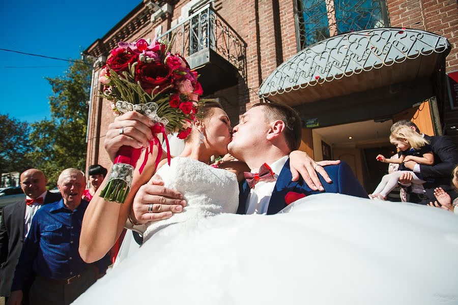 ช่างภาพงานแต่งงาน Dmitriy Efremov (beegg) ภาพเมื่อ 10 เมษายน 2015