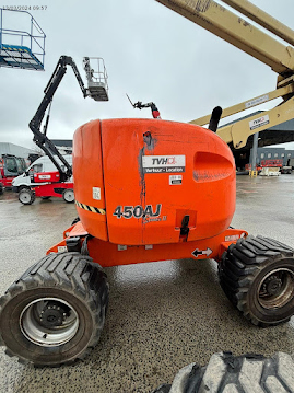 Picture of a JLG 450AJ