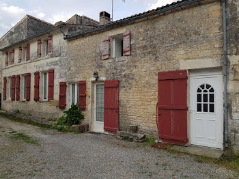 maison à Crazannes (17)