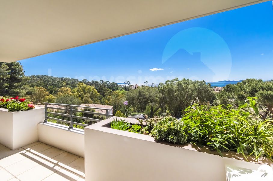 Vente appartement 4 pièces 75 m² à La Londe-les-Maures (83250), 498 000 €