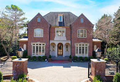 House with garden and terrace 19