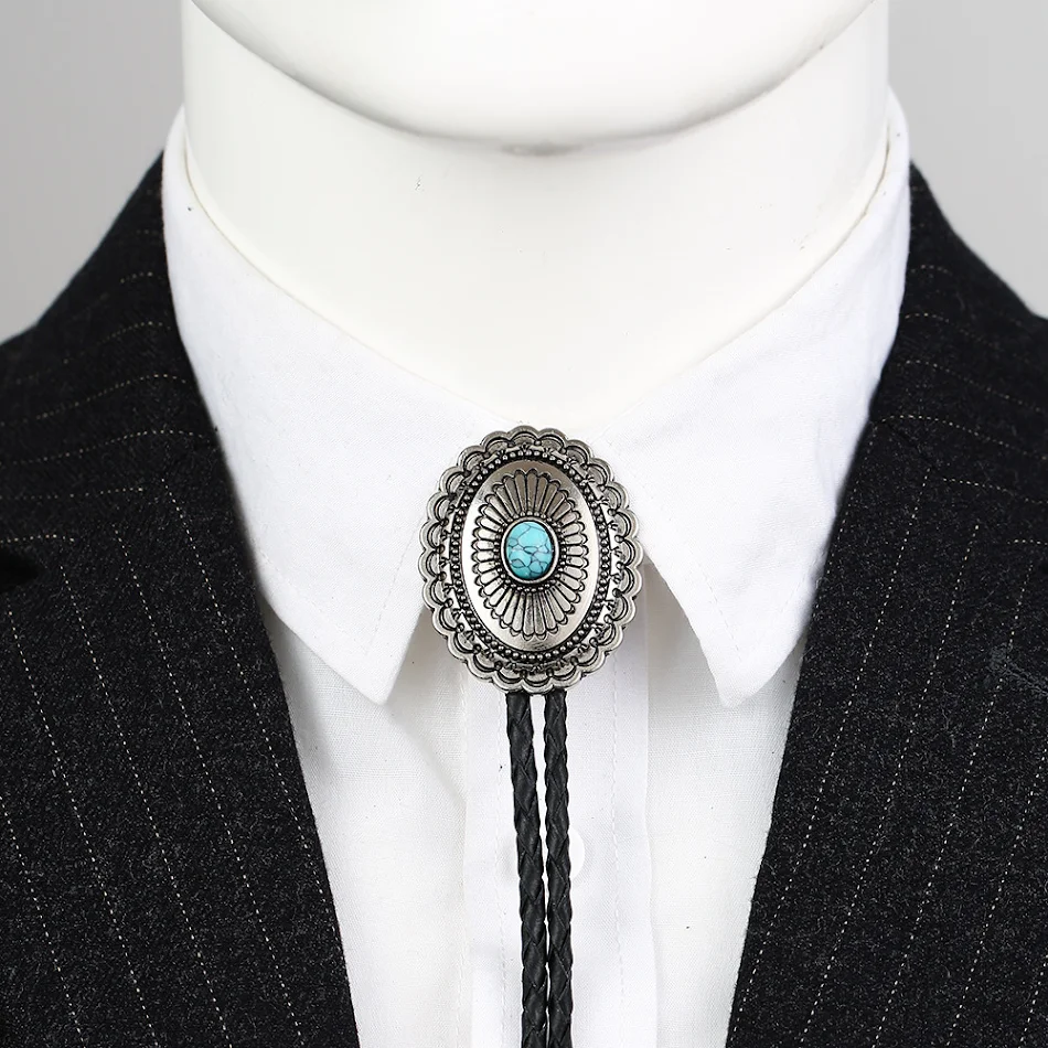 Keltisch Patroon Turkoois Agaat Bolo Tie Stijlvol herenaccessoire. Natuursteen en artistiek design voor een unieke look. Maak je outfit compleet met dit sieraad.