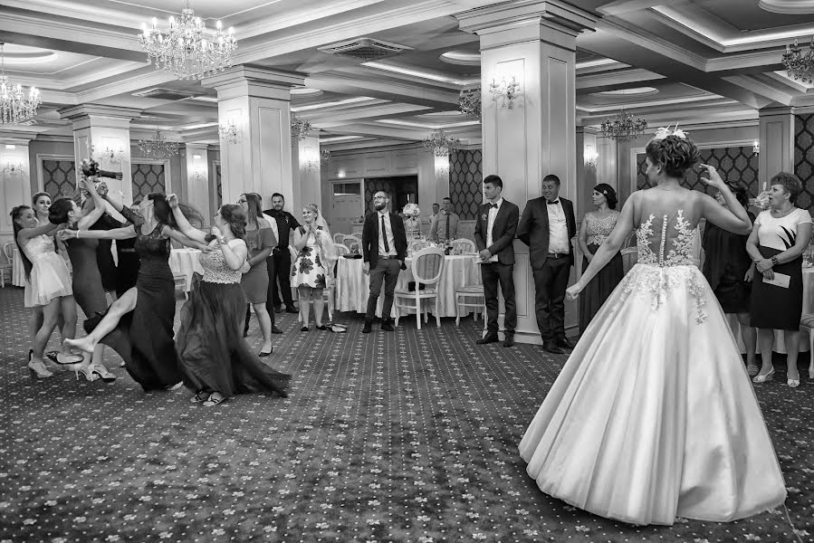 Fotógrafo de casamento Razvan Bolohoi (razvanbolohoi). Foto de 7 de março 2017