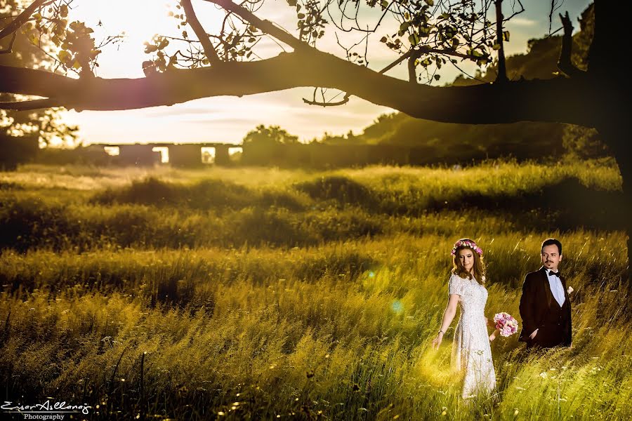 Fotógrafo de casamento Eisar Asllanaj (fotoasllanaj). Foto de 26 de maio 2017