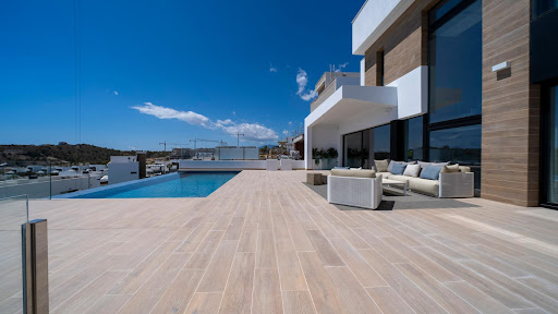 Propriété avec piscine en bord de mer 1