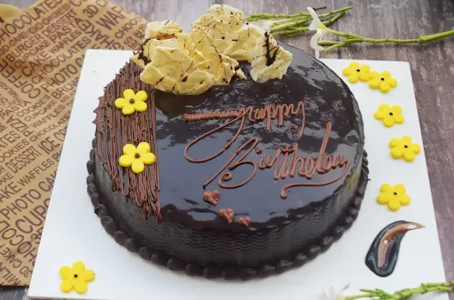 Yummy Dark Chocolate Cake