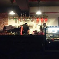 Tank Q Cafe & Bar