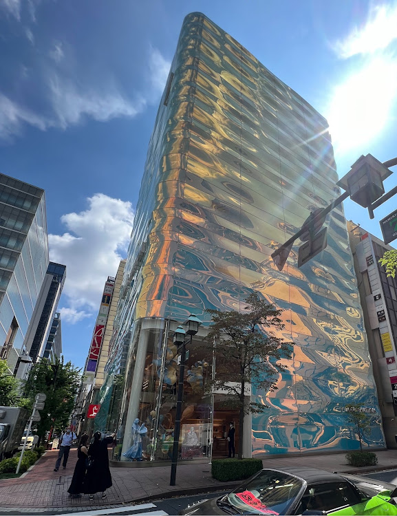S660のS660のある風景・築地場外市場・銀座並木通り・LOUIS VUITTON・ROLEXに関するカスタム事例の投稿画像5枚目