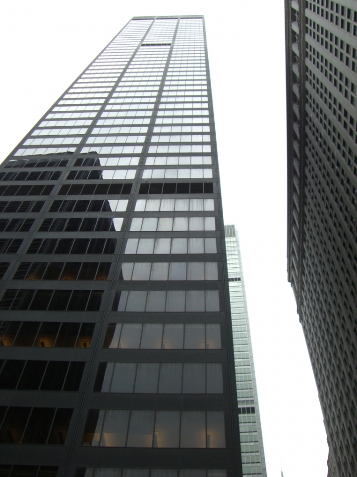 Geometrie nel cielo di New York di Ares