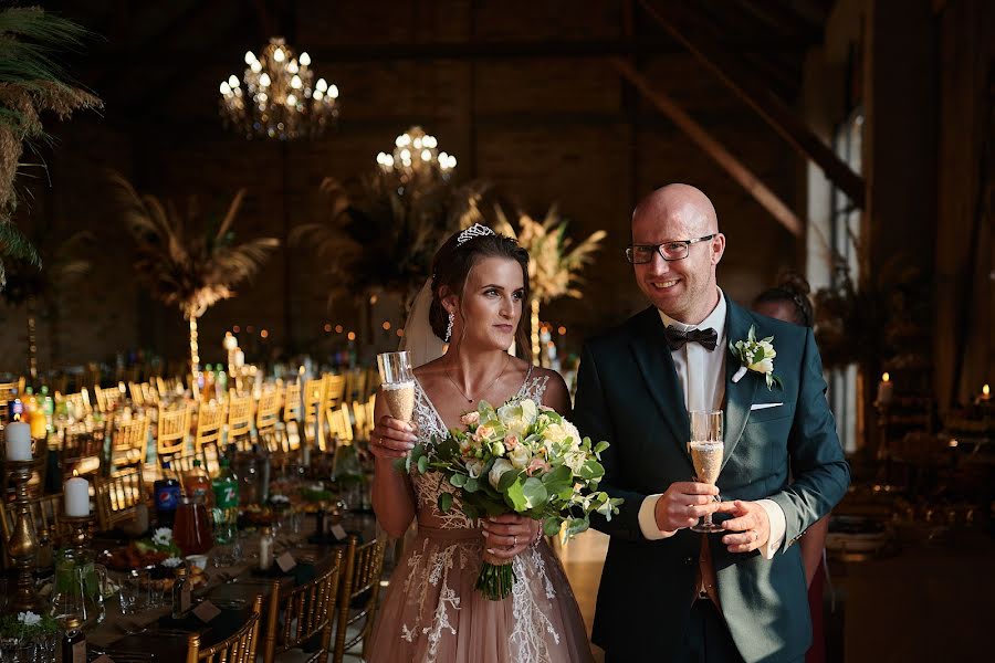 婚礼摄影师Radek Pizoń（radekpizon）。2021 10月18日的照片