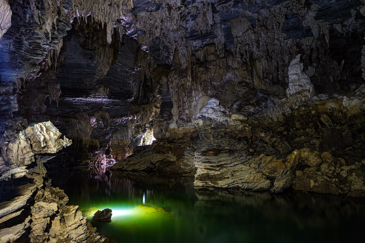 Cave into the wonders of Tu Lan in central Vietnam