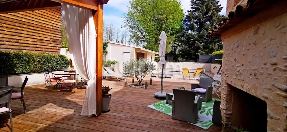 Vente propriété 7 pièces 200 m² à Eurre (26400), 470 000 €