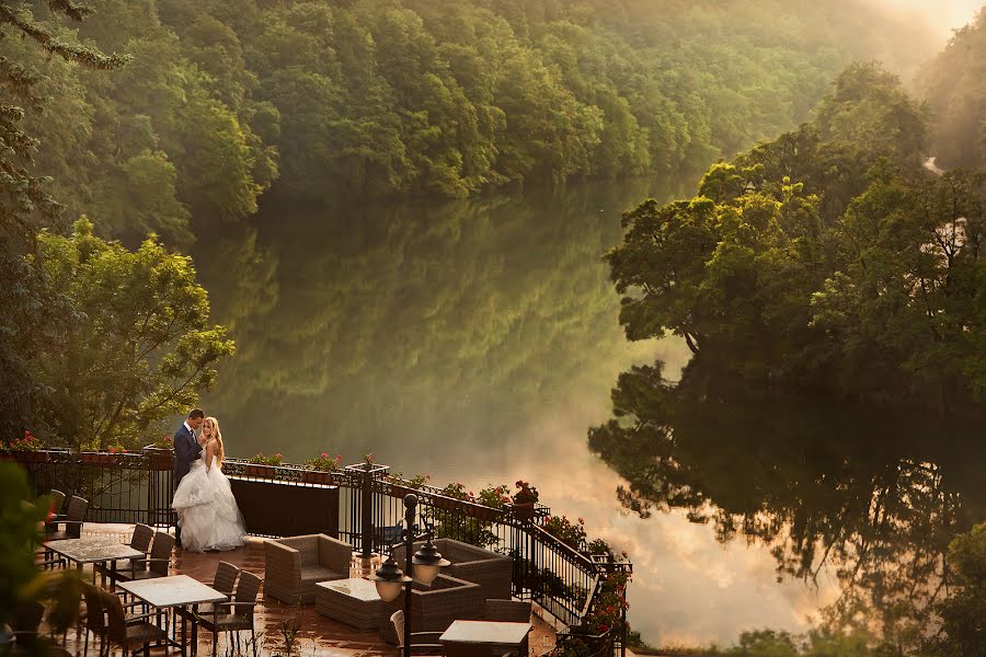 Wedding photographer Tünde Koncsol (tundekoncsol). Photo of 2 June 2016