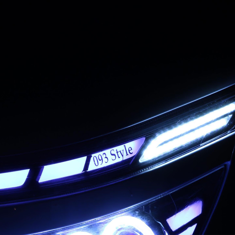 ヴォクシーのチーム我流・いつメンに感謝・お盆休み・DIY・ヘッドライト加工に関するカスタム事例の投稿画像2枚目