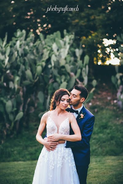 Wedding photographer Adriano Di Nuzzo (photograficaweb). Photo of 6 February 2019