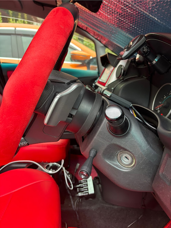 ウィッシュのウィッシュ・オフ会よろしくお願いします・BLITZ DAMPER ZZ-R・pivot 3-drive ‪α‬・ステアリングボスに関するカスタム事例の投稿画像1枚目