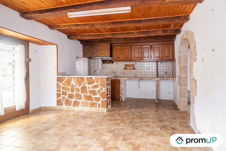 Vente maison 6 pièces 120 m² à Marcolès (15220), 83 000 €