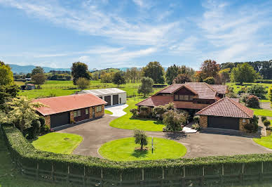 House with garden and terrace 11