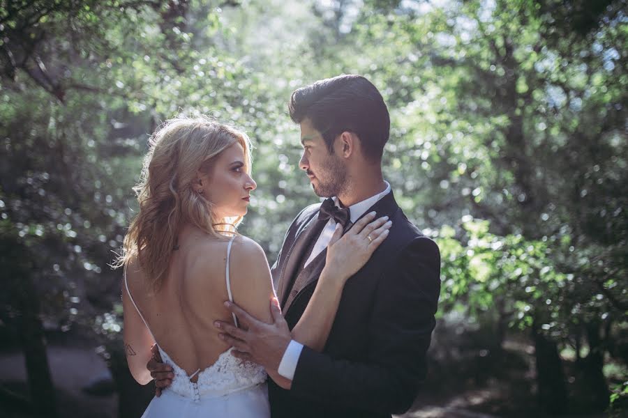 Fotografo di matrimoni Yiannis Yiannakou (yiannisy). Foto del 26 agosto 2019