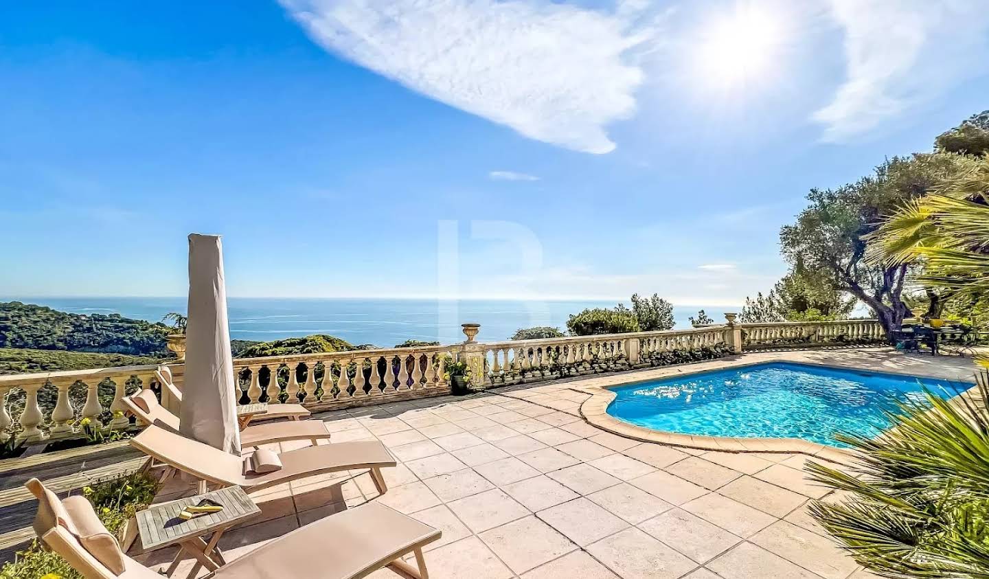 Villa avec piscine et terrasse Eze