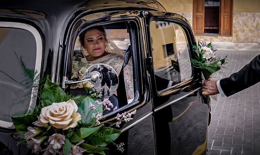 Fotógrafo de casamento Lorenzo Ruzafa (ruzafaphotograp). Foto de 17 de abril 2019