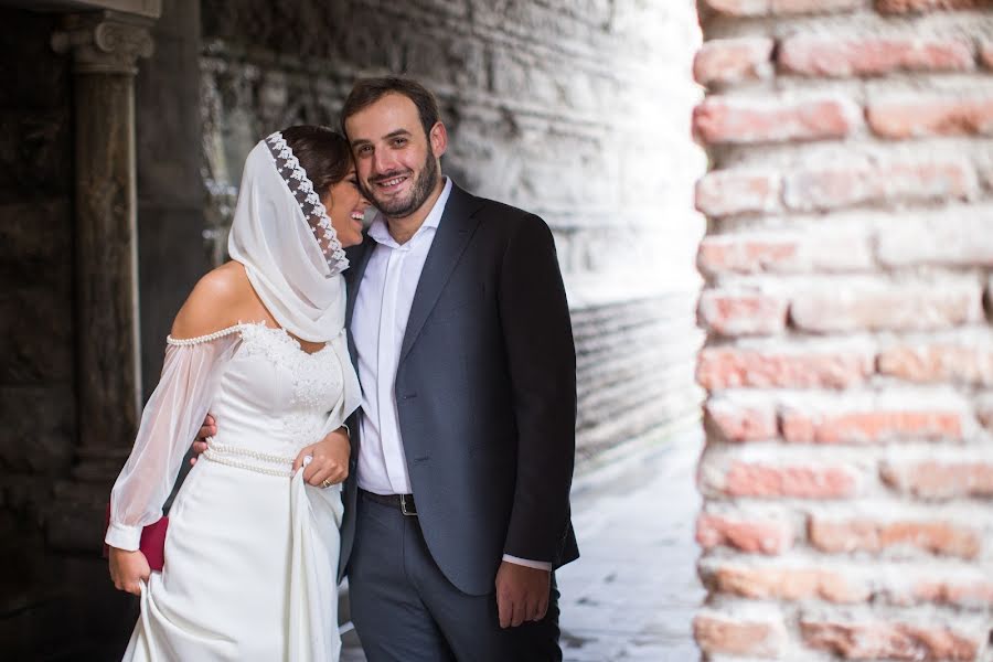 結婚式の写真家Anton Dzhusoev (dzhus)。2016 9月10日の写真