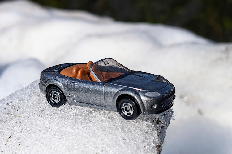 ロードスターの雪とコラボ・トミカミニカーに関するカスタム事例の投稿画像1枚目