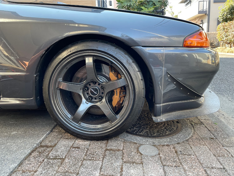 スカイライン GT-Rのトレーサー　GTV・TC105X・11J・10.5J・265/35R18に関するカスタム事例の投稿画像5枚目