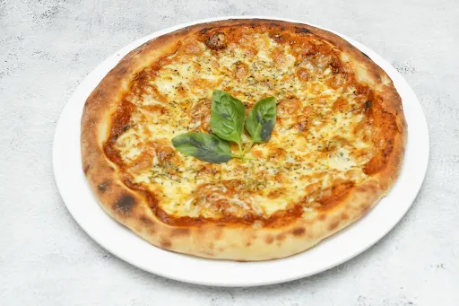Cheesy Margherita Pizza