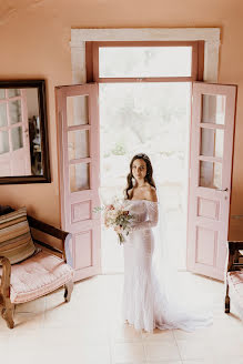 Wedding photographer Irini Koronaki (irinikoronaki). Photo of 16 December 2022