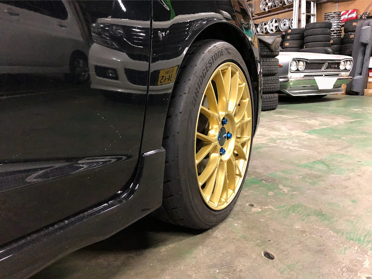 フィット RSのホイール交換・車高調整・芝刈り！・洗車に関するカスタム事例の投稿画像1枚目